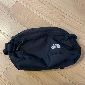 THE NORTH FACE 블랙 숄더백