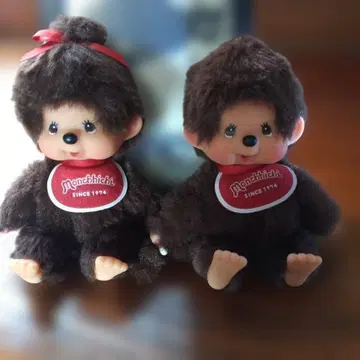 몬치치 봉제 인형 2개 빨간색 리본