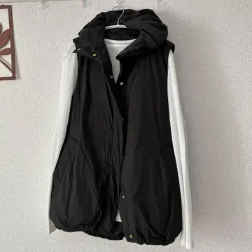 다운 베스트 ( BARNYARDSTORM ) 블랙