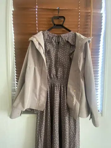 couture brooch 후드 부착 마운틴 후드티 핑크 베이지 38