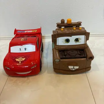 토미카 라이트닝 맥퀸과 메이터 세트