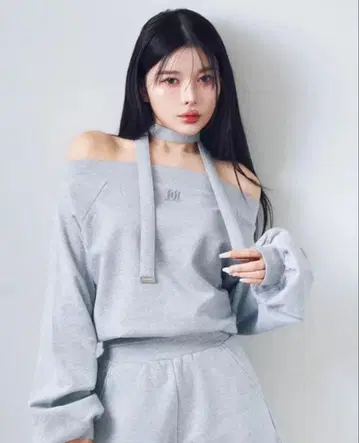 오프숄더 라메 맨투맨 상의 Darich 다리치