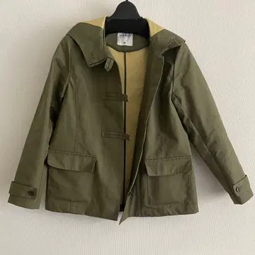 올리브 그린 후드 부착 마운틴 파카