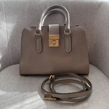 [ FURLA ] 훌라 핸드백 숄더백 골드 금장 장식 그레이