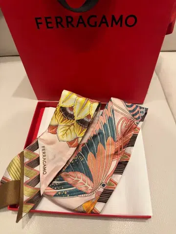 페라가모 실크 반두