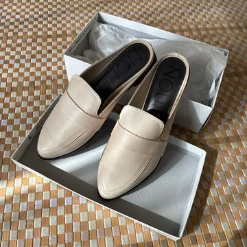 NOUER* 로퍼 샌들