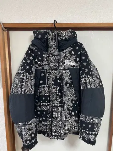 퍼스트 다운 페이즐리 다운 자켓