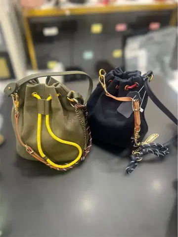 복조리형 숄더백 네이비 파라코드