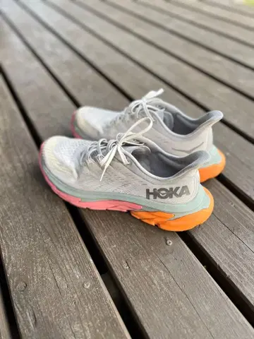 HOKA 러닝화 사이즈 28cm