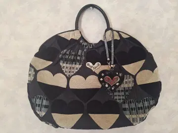 싱크비 하트 무늬 핸드백