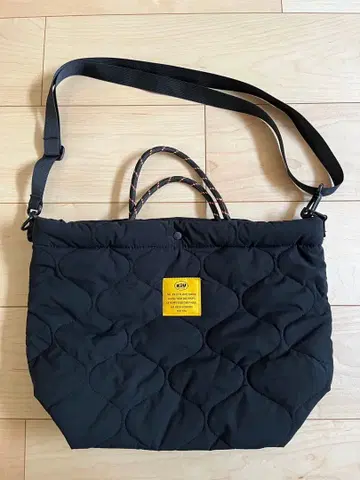 KiU 키우 퀼팅 패디드 토트백 블랙