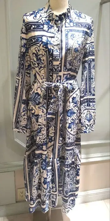 아모와르 카프리스 타일 패턴 롱 원피스 미사용품