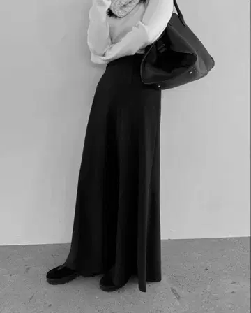 CLANE 클라네 FLOW MERMAID SKIRT 블랙 0