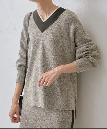 비어즐리 트위디 니트 풀오버