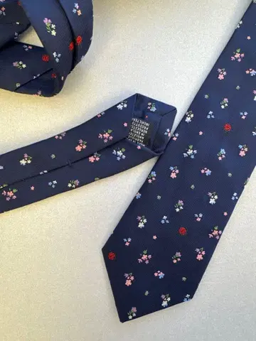 폴스미스 넥타이 네이비 꽃무늬 실크 100%