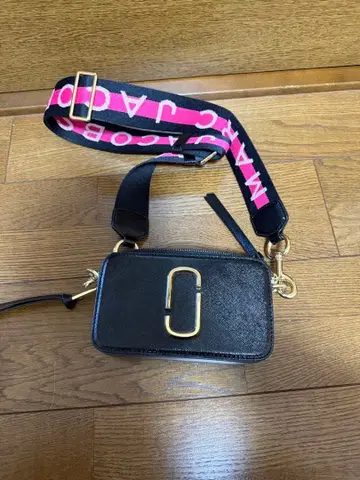 마크 제이콥스 블랙 숄더백