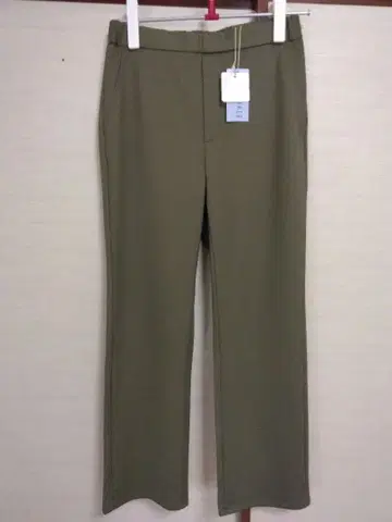 새상품, 미사용 B-THREE의 팬츠입니다.