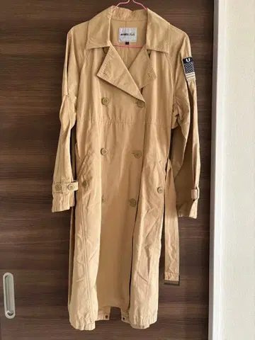 아비렉스 트렌치 코트