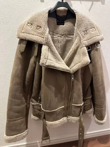 ZARA 무스탕풍 라이더 자켓 베이지