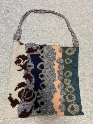 TSUMORI CHISATO 울 숄더백 꽃무늬