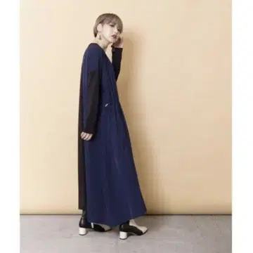 [새상품급] 오즈모시스 loaf 절개 원피스 디자인 롱 개더 블랙