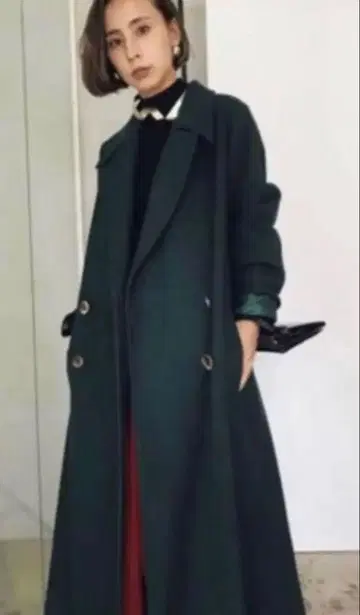 아메리 리틀 플레어 롱 코트 매장 한정판 색상 블랙 S 사이즈