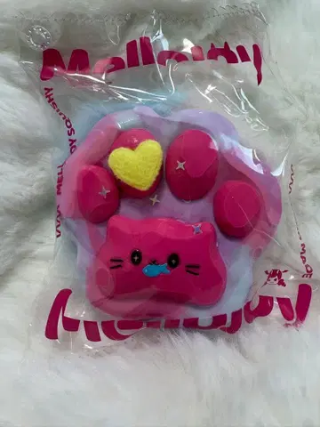 멜로 조이 고양이 손톱 복슬복슬