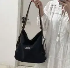 블랙 캔버스 숄더백