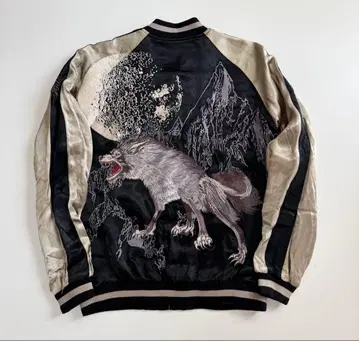 Satori 늑대와 달 자수 스카잔