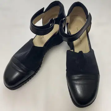 긴자 카네마츠 펌프스 스트라이프 블랙 통굽 23cm