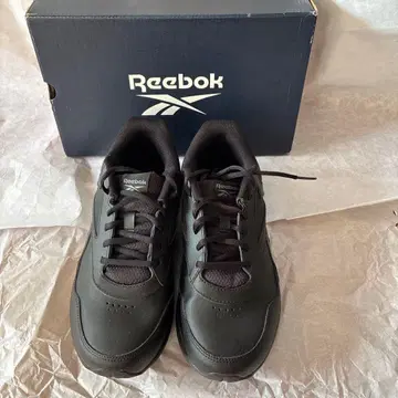 리복 블랙 스니커즈