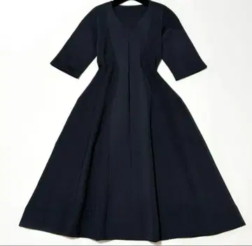 셀포드 홀가먼트 원피스 플레어 니트 블랙 S 사이즈