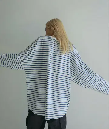 ANUKE 앙누크 패턴 빅 롱 티셔츠