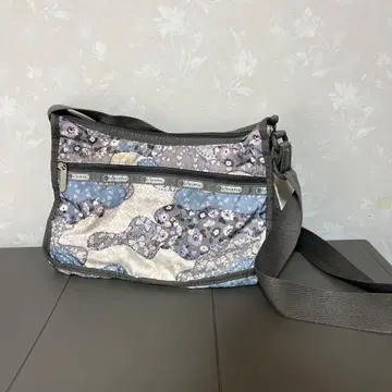 Isabella Fiore 꽃무늬 숄더백