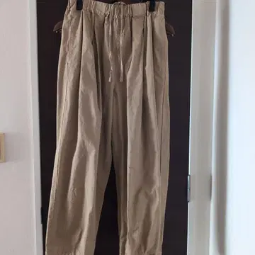 택 포함 새상품 카구레 코튼 크롭 팬츠 베이지