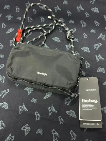 topologie 블랙 숄더백