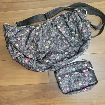 컬러풀 꽃무늬 숄더백과 파우치