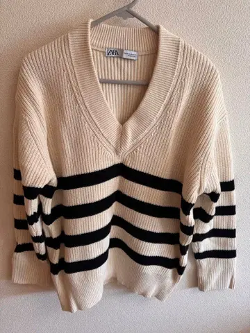 [ ZARA ] V넥 니트 시마시마