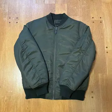 새상품급 UNIQLO MA-1 블루종