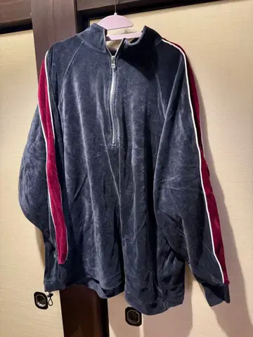 JEANASIS 다크 그레이 하프 지퍼 트레이닝복