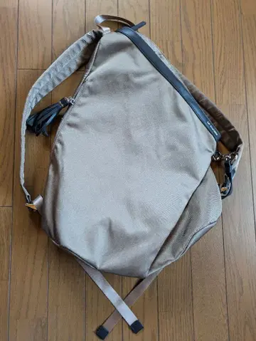 LABAGAGERIE 브라운 태슬 백팩