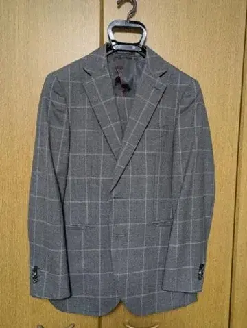 HILTON 스타일리시 수트 사이즈 A4