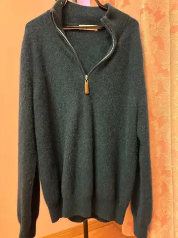 CASHMERE 다크 그린 하프 지퍼 스웨터