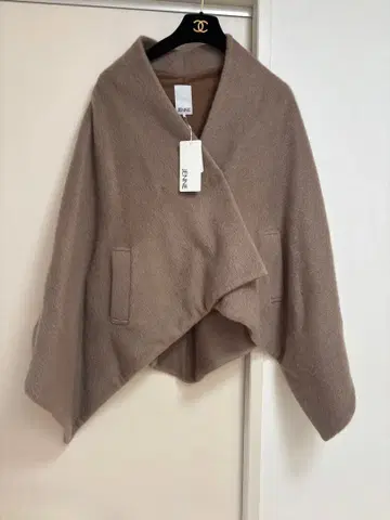 택 포함 새상품 JENNE 제누 고급 모헤어 케이프 코트 카멜