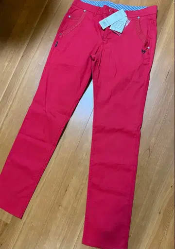 미사용 MASTER BUNNY 빨간색 팬츠 사이즈 5