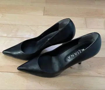 [ 새상품 ] DIANA 블랙 하이힐 스틸레토 24.5