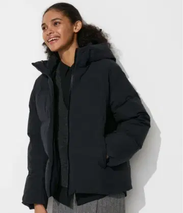 UNIQLO 유니클로 블랙 심리스 다운 XS