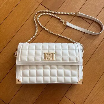 Darich 초콜릿 퀼트 백 & 가죽 카드 케이스 화이트