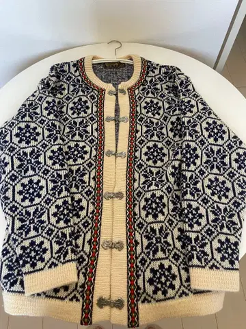 lordstrikk 울 가디건 아이보리/네이비