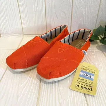 새상품 TOMS 오렌지 슬립온 23.5cm